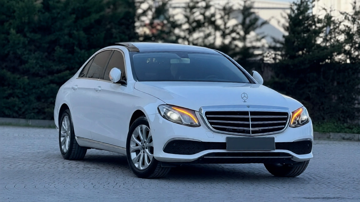 Mercedes E-klasse AMG rent